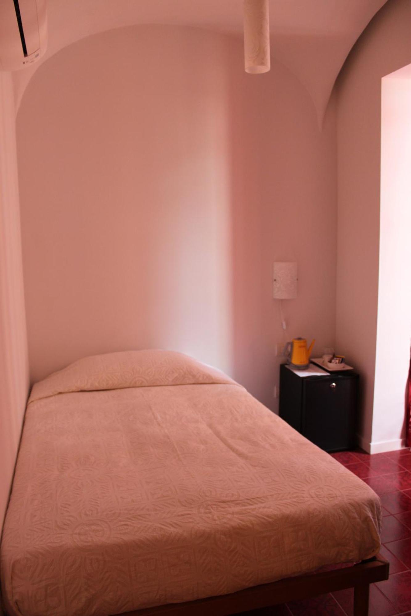 Abracadabra Tortona Bed & Breakfast Milan Exterior photo